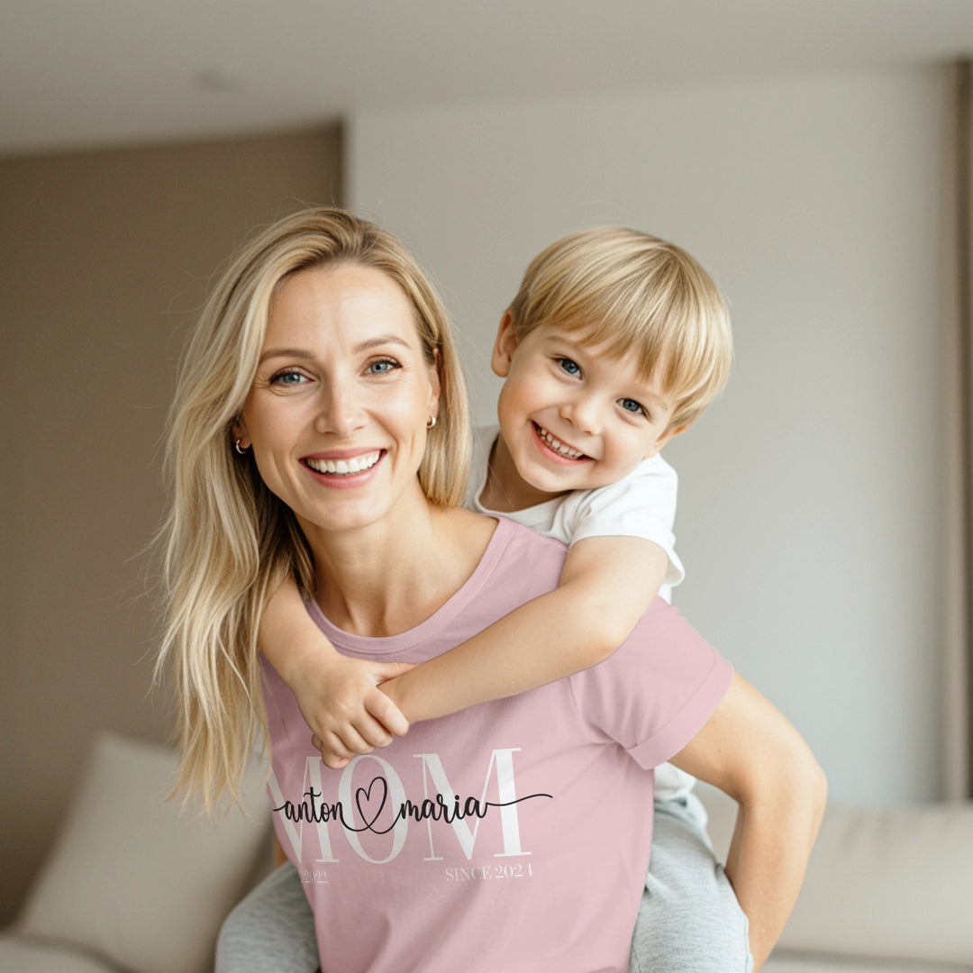 Personalisiertes T-Shirt "Mom"