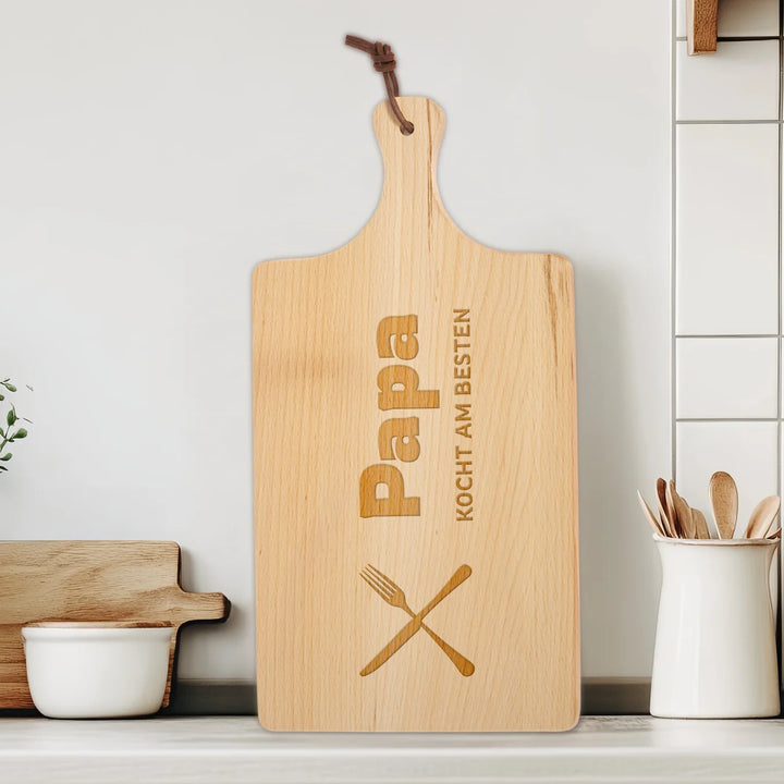 Personalisiertes Schneidebrett “Papa kocht am besten”
