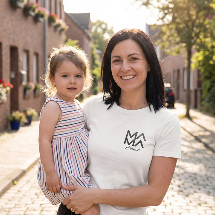 Personalisiertes Mama T-Shirt "Modern"