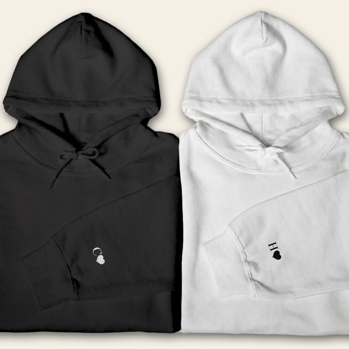Personalisierte Partner-Hoodies "Herz & Initialen"