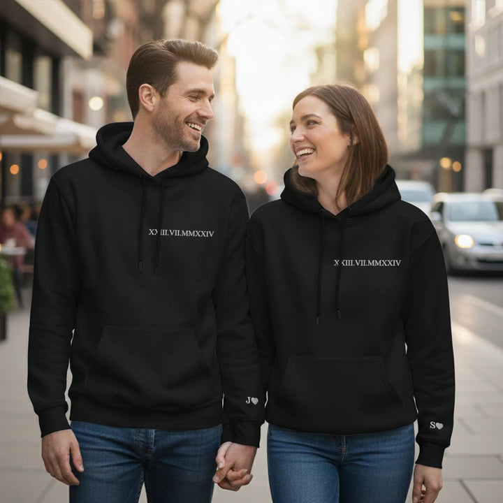 Personalisierte Partner-Hoodies mit Stick "Römische Zahlen"