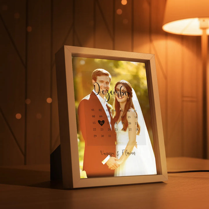 LED Bilderrahmen mit personalisiertem Bild "Our Special Date"
