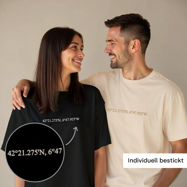 Personalisiertes Oversized T-Shirt bestickt "Koordinaten"