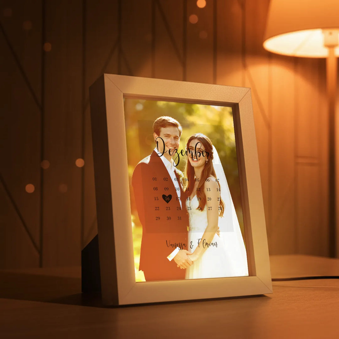 LED Bilderrahmen mit personalisiertem Bild "Our Special Date"