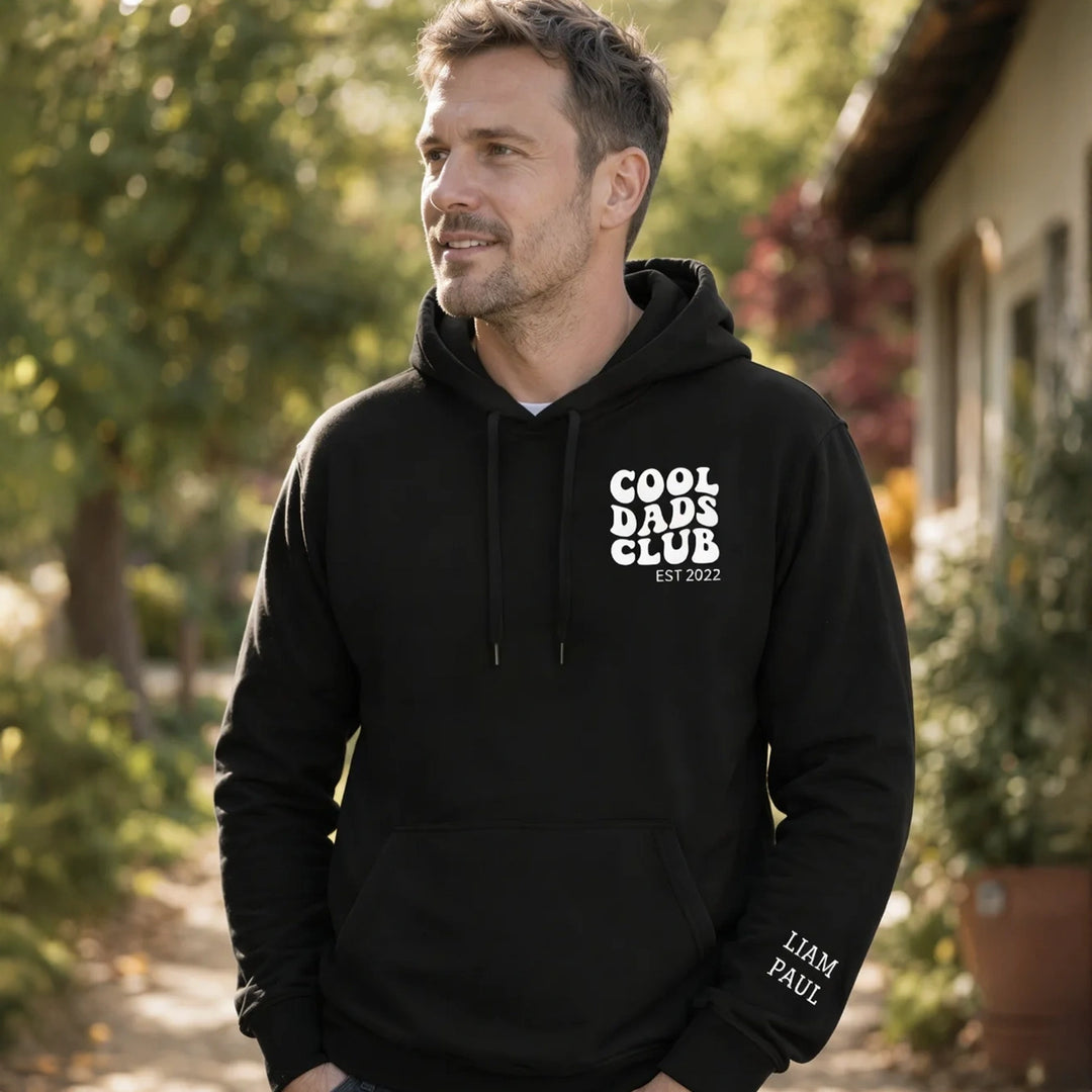 Personalisierter Hoodie "Cool Dads Club" mit Ärmeldruck
