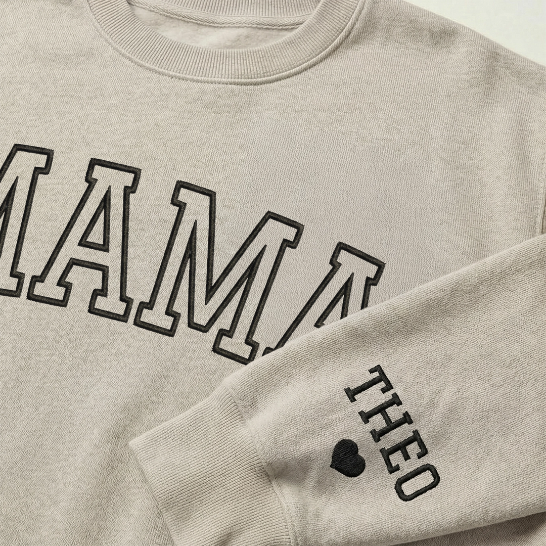 Personalisierter Sweater bestickt "MAMA"