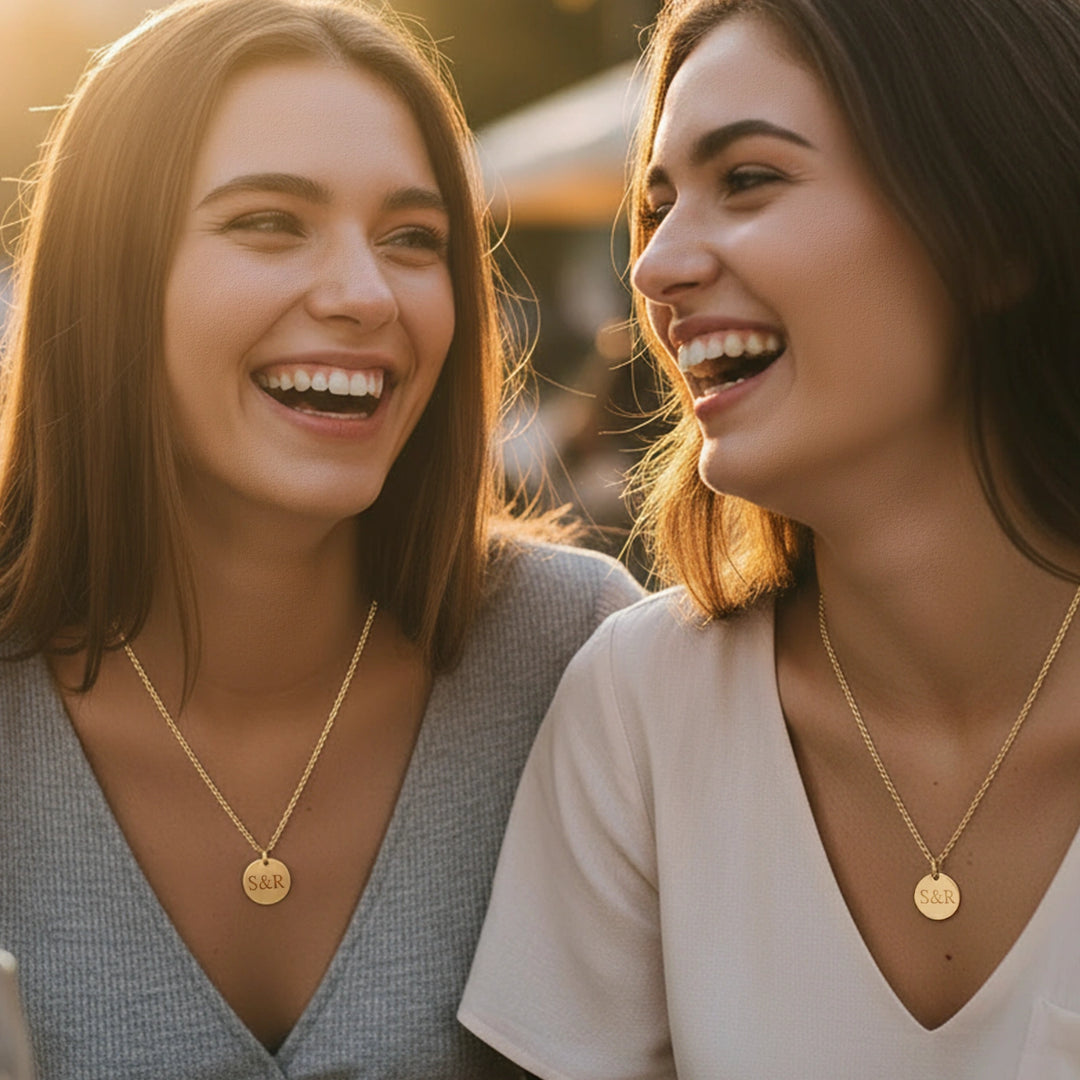 Personalisierte Kette mit Gravur "Besties"