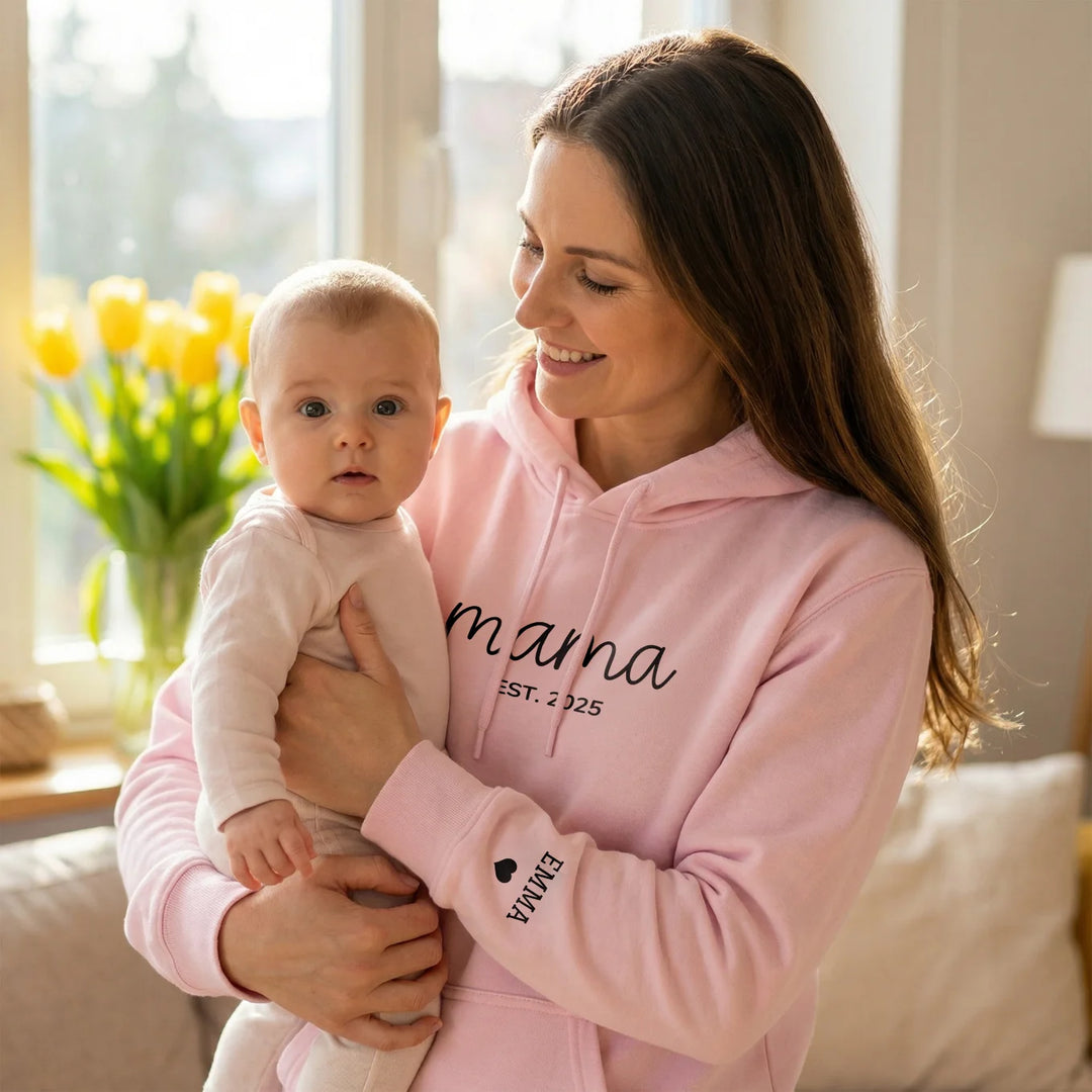 Personalisierter Hoodie "Mama Herz" mit Ärmeldruck