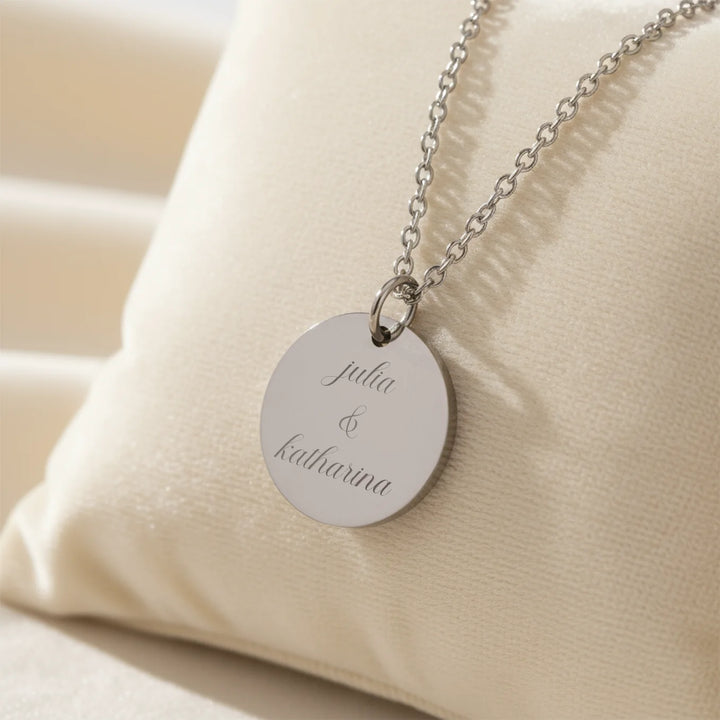 Personalisierte Kette mit Gravur "Besties"