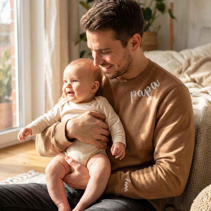 Personalisierter Sweater "Lieber Papa" mit Ärmeldruck