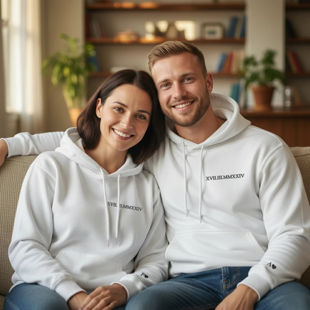 Personalisierte Partner-Hoodies mit Stick "Römische Zahlen"