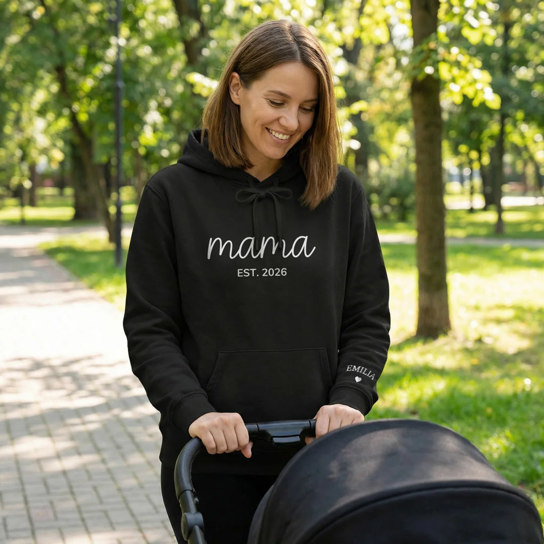 Personalisierter Hoodie "Mama Herz" mit Ärmeldruck
