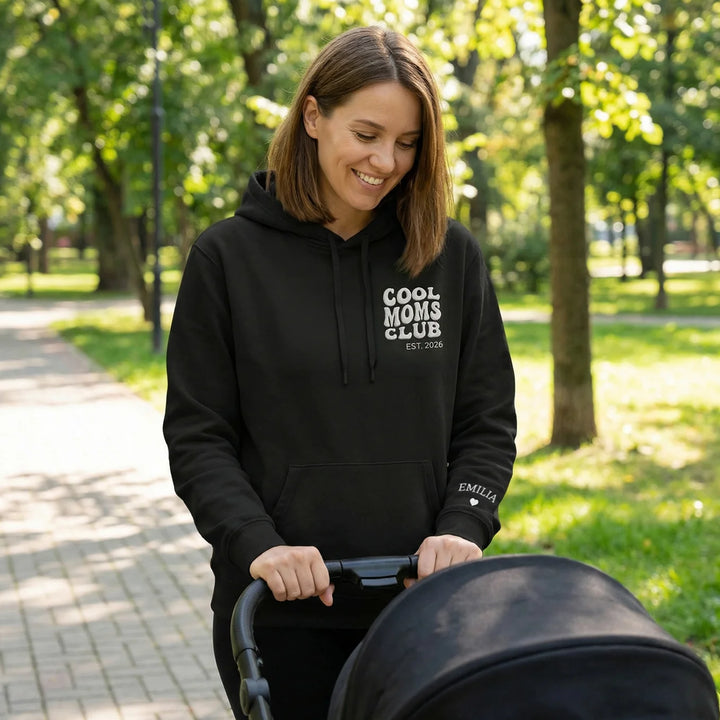 Personalisierter Hoodie bestickt "Cool Moms Club"