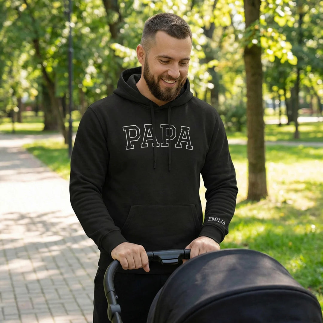 Personalisierter Hoodie "PAPA" mit Ärmeldruck