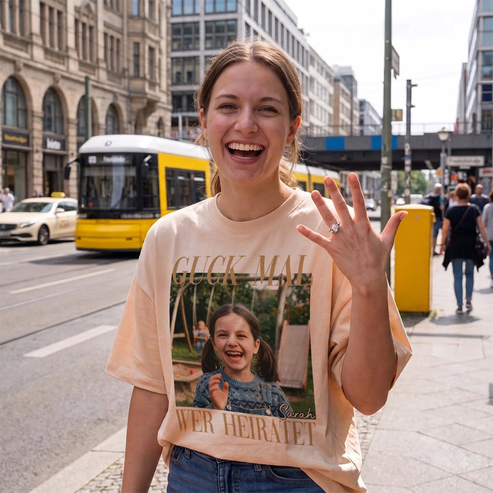Personalisiertes Oversized T-Shirt "Guck mal wer heiratet"