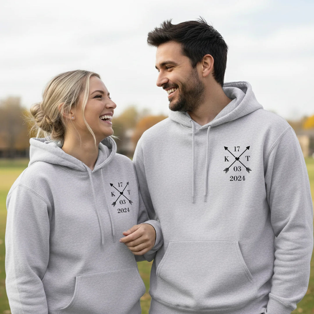 Personalisierter Hoodie "Herz & Datum"