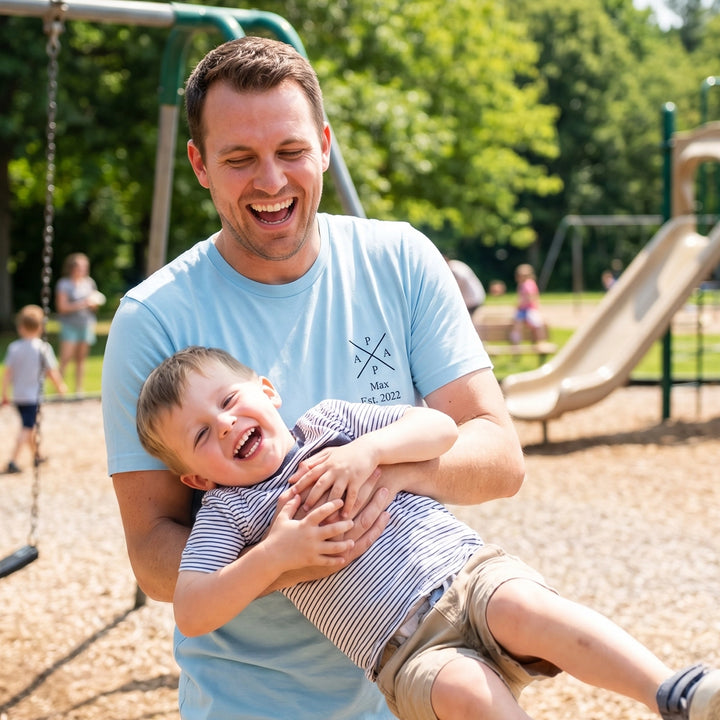 Personalisiertes T-Shirt "PAPA"
