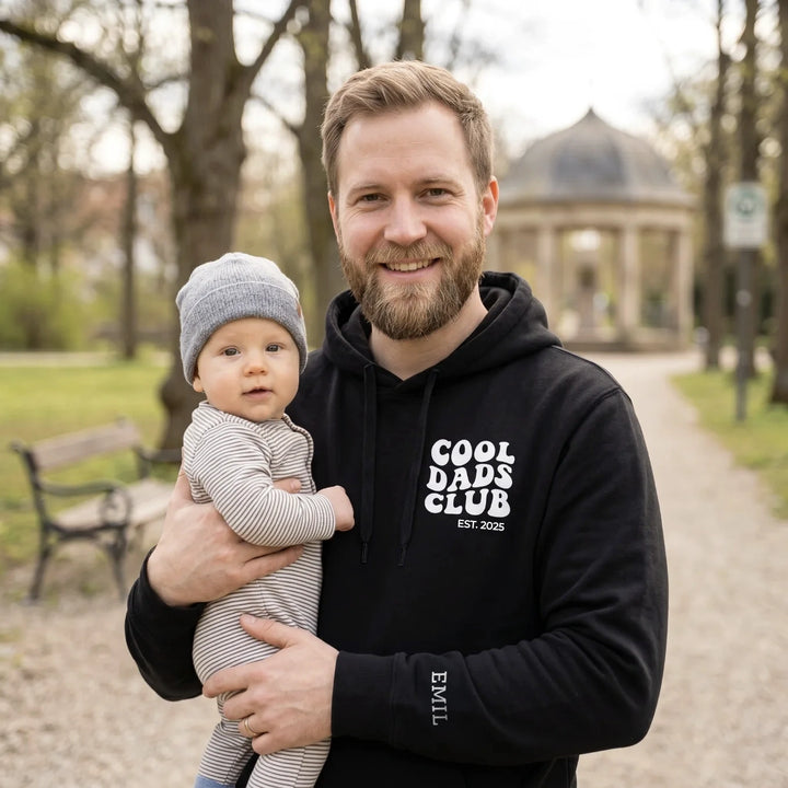 Personalisierter Hoodie "Cool Dads Club" mit Ärmeldruck
