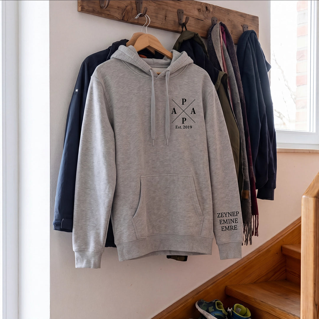 Personalisierter Hoodie "PAPA Cross" mit Ärmeldruck