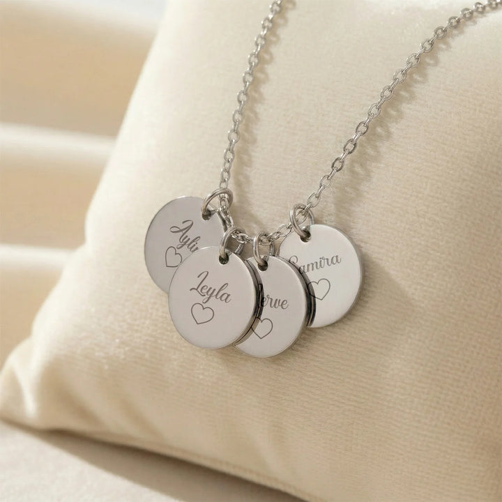 Personalisierte Halskette "Mama mit Namen"