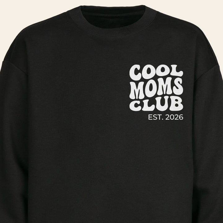 Personalisierter Sweater "Cool Moms Club" mit Ärmeldruck