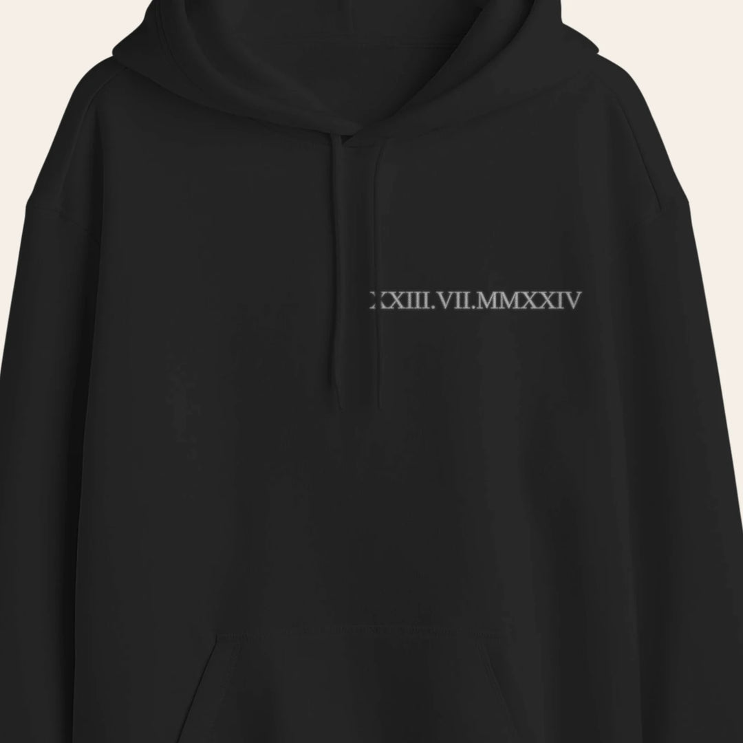 Personalisierte Partner-Hoodies mit Stick "Römische Zahlen"