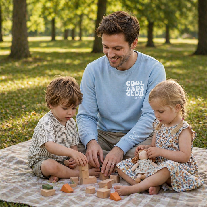 Personalisierter Sweater "Cool Dads Club" mit Ärmeldruck