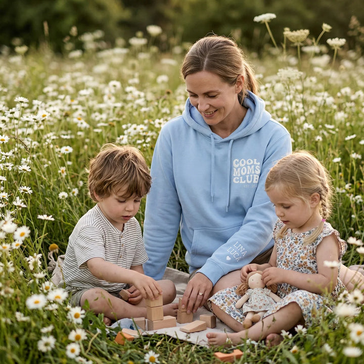 Personalisierter Hoodie bestickt "Cool Moms Club"