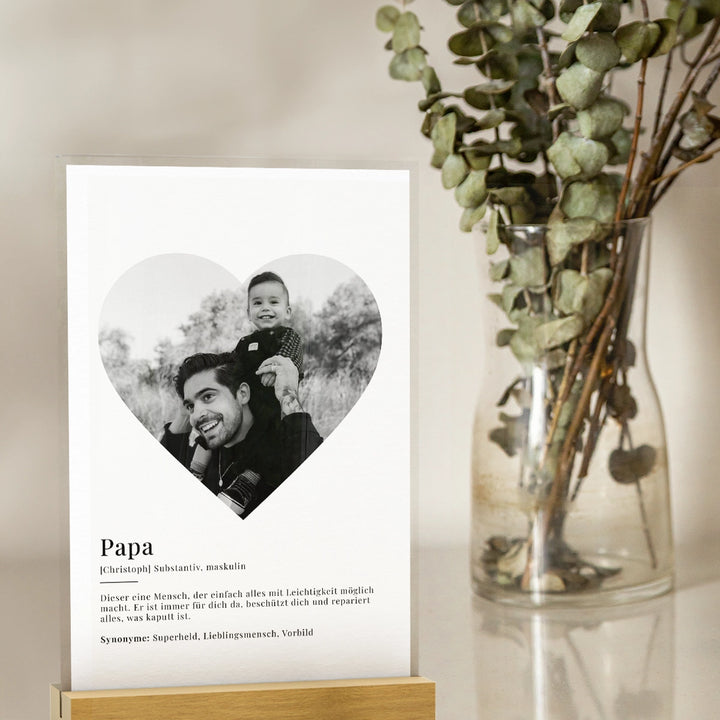 Acryl-Glas "Papa Definition" mit Foto in Herzform famwalls