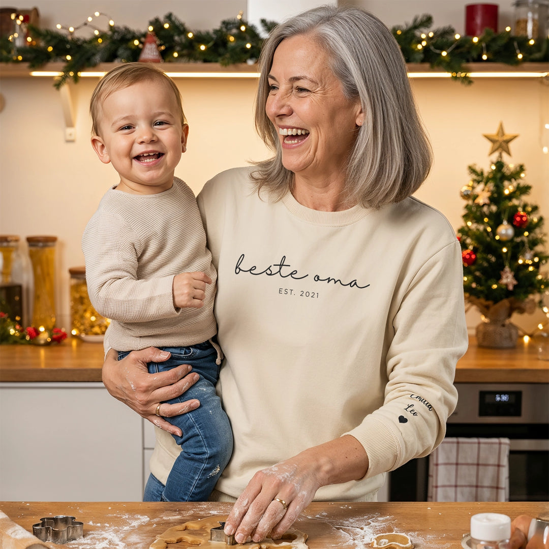 Personalisierter Sweater mit Namen "Oma"