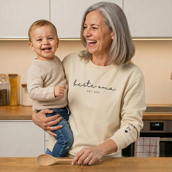 Personalisierter Sweater mit Namen "Oma"
