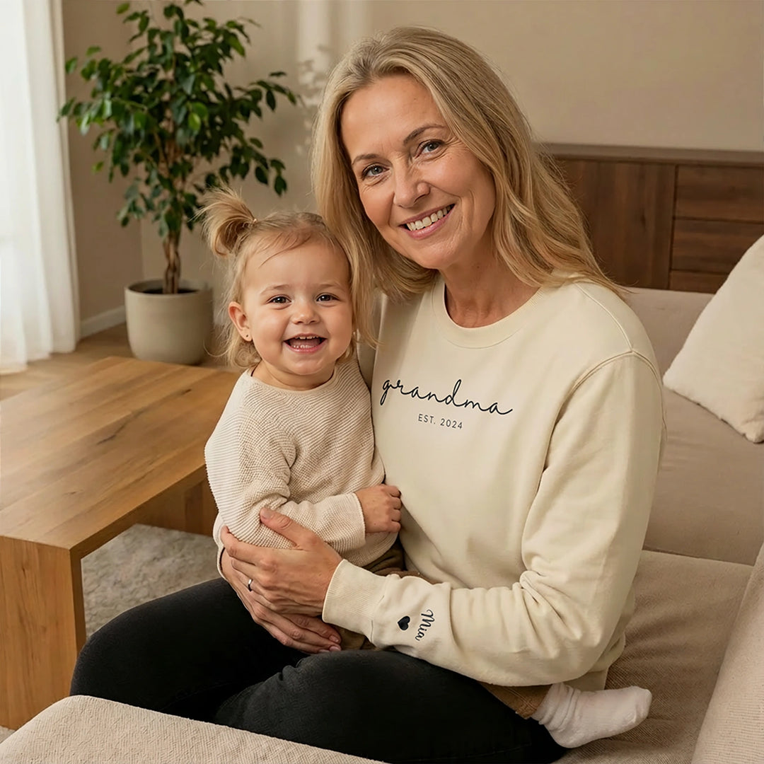 Personalisierter Sweater mit Namen "Oma"