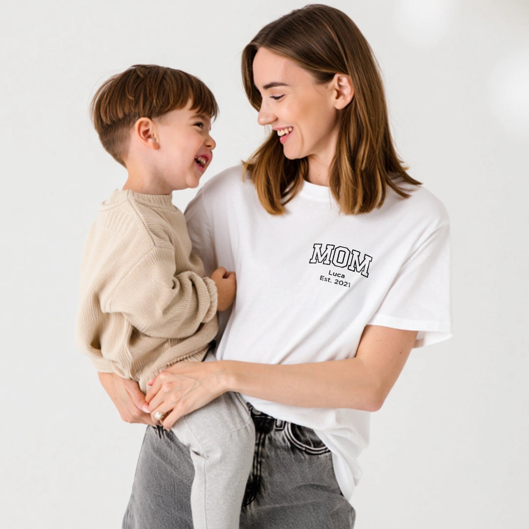 Personalisiertes Oversized T-Shirt "Mom"