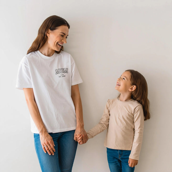 Personalisiertes Oversized T-Shirt "Mom"