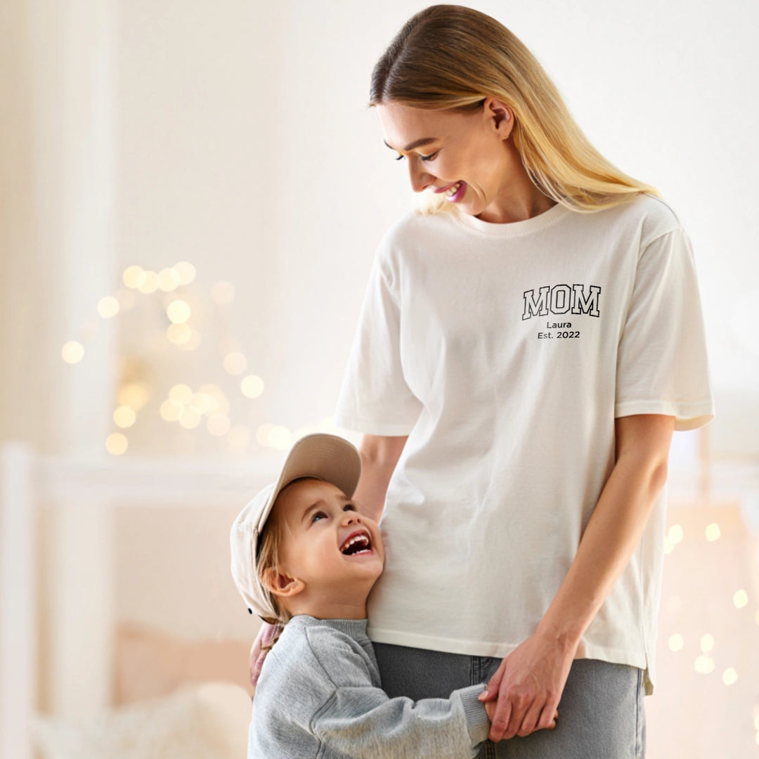 Personalisiertes Oversized T-Shirt "Mom"