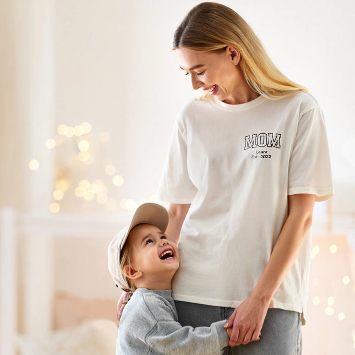 Personalisiertes Oversized T-Shirt "Mom"