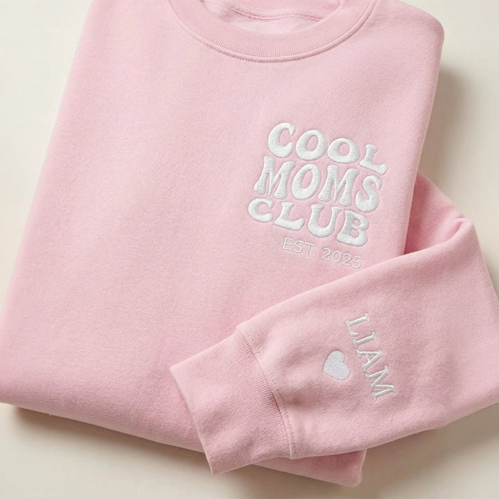 Personalisierter Sweater bestickt "Cool Moms Club"